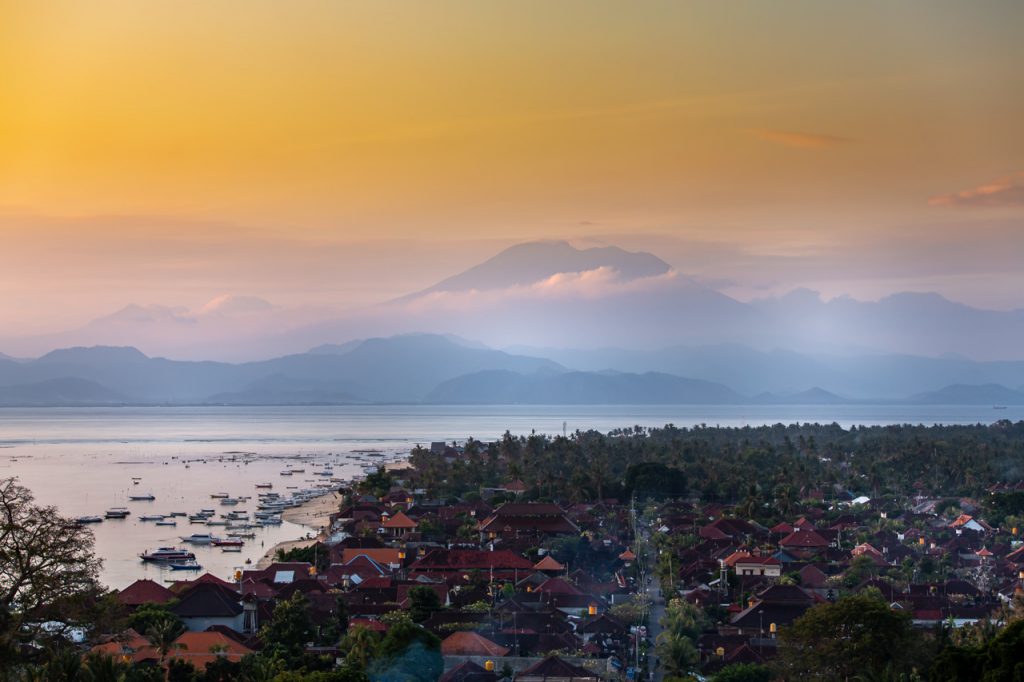 Solnedgang på vulkan, Lembongan