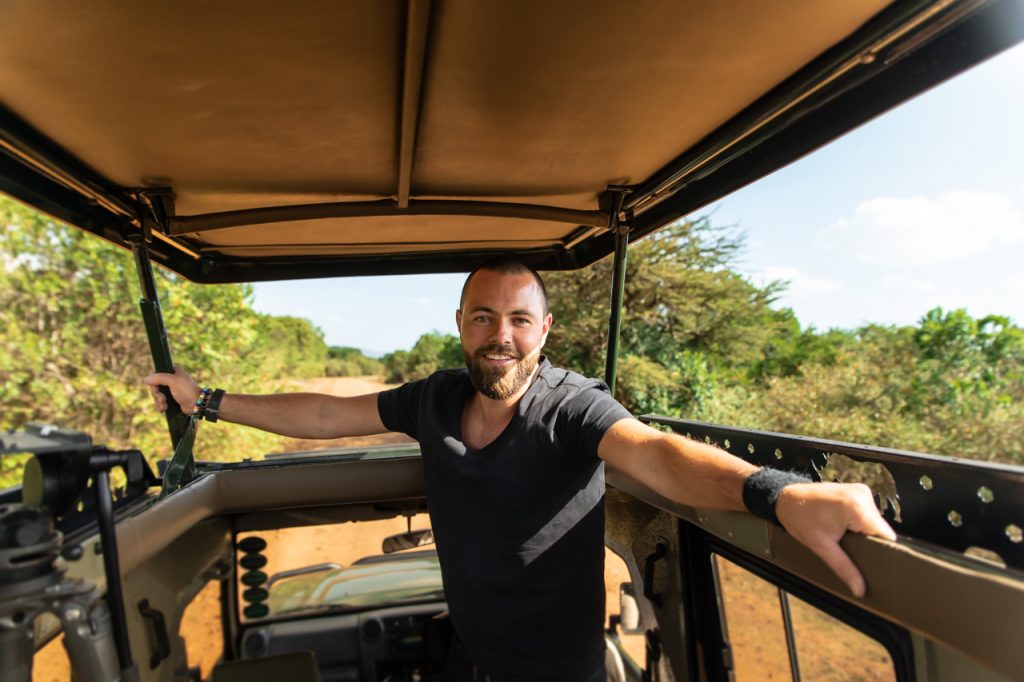 Safari jeep open roof